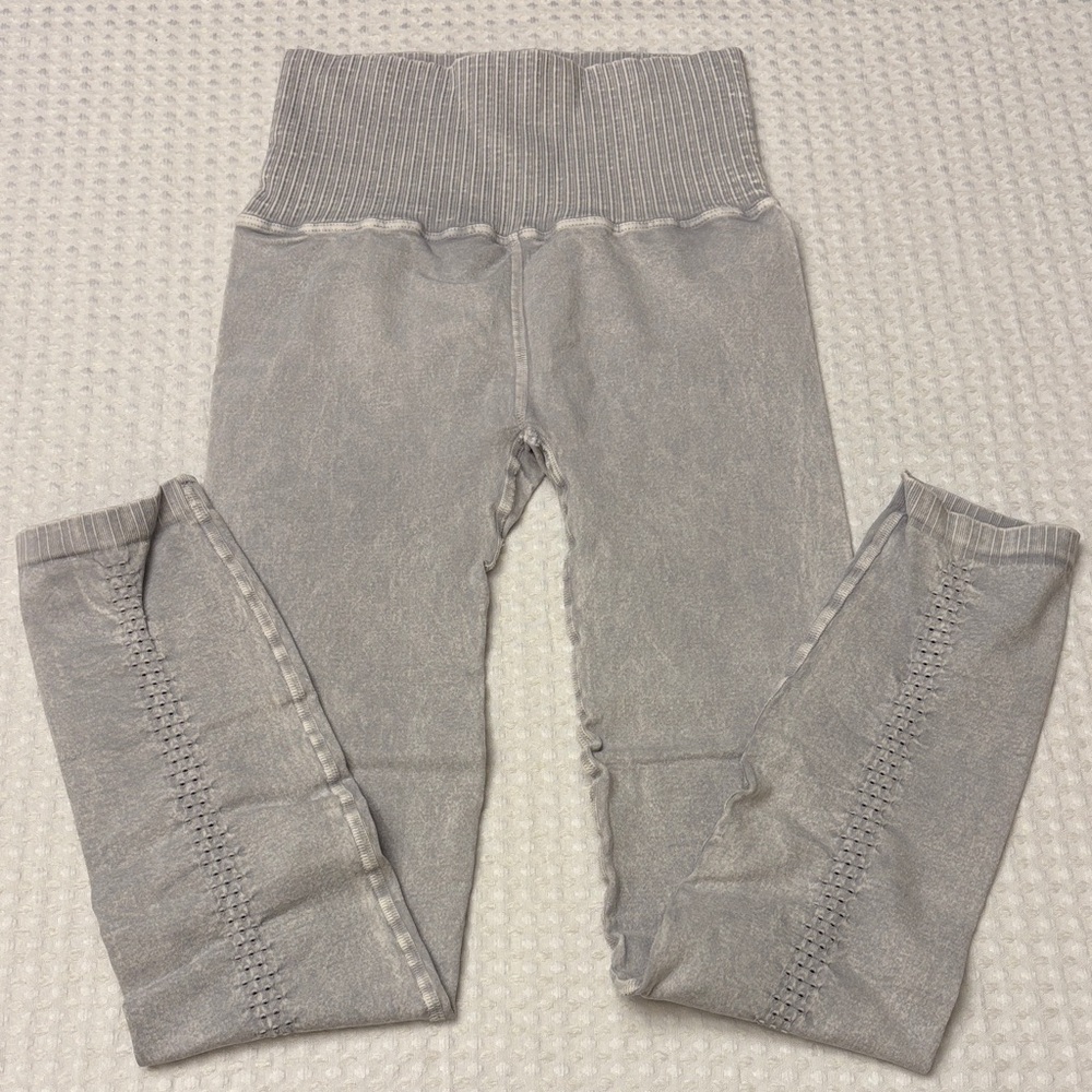 New! FREE PEOPLE Movement XS/S High-Rise 7/8 Length GOOD KARMA Leggings - Picture 2 of 16